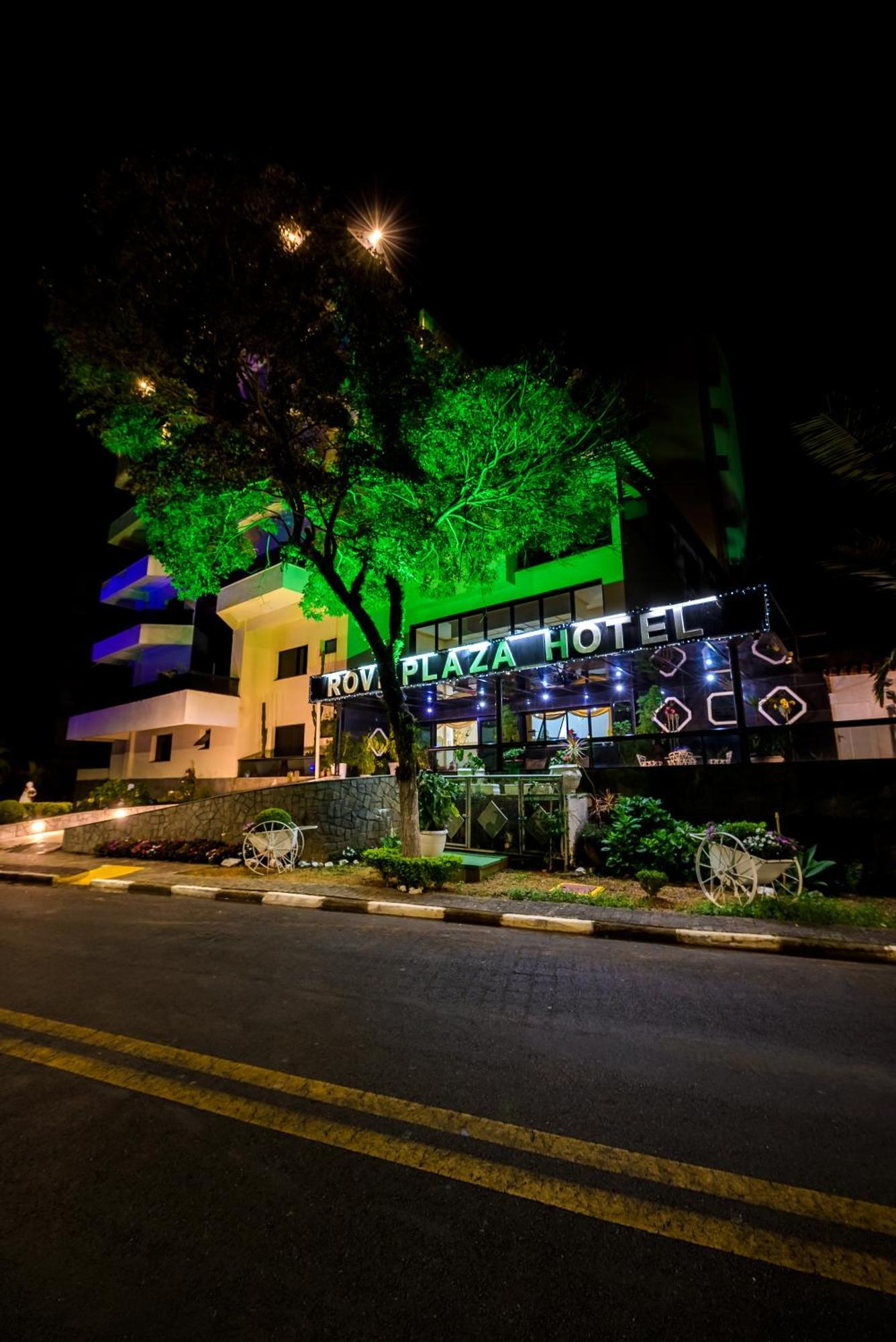 Hotel Rovi Plaza 3*